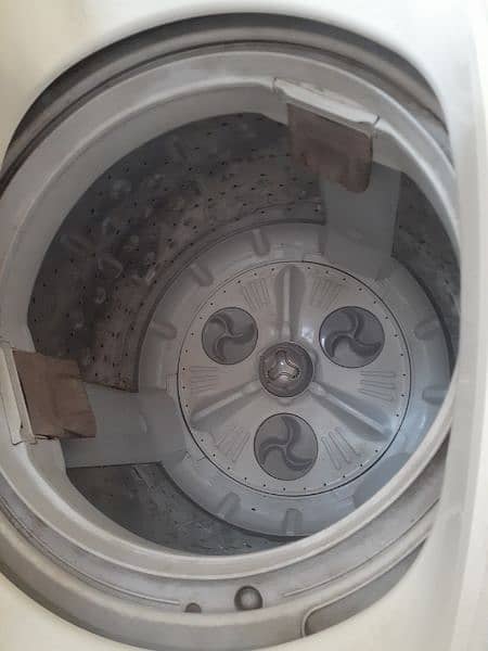 LG fully automatic washing machine 12 kg 2