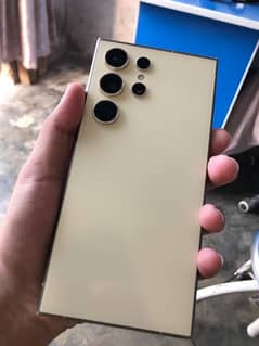 Samsung S24 Ultra Golden colour 12/ 512 condition 10/10