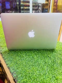 Macbook Air 2015 4gb 256ssd