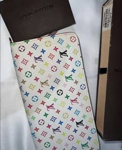 original Lv wallet bought for 200k selling for 70k 10/10