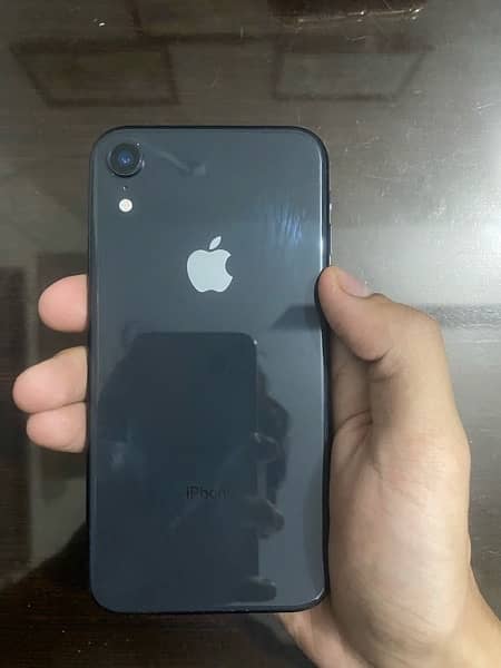 iPhone XR - 64GB 1