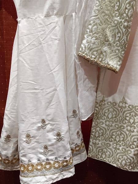 white silk embroided gharah suit 7