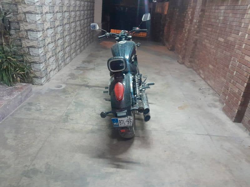 selling my chinese Harleys Davidson iron 883 3