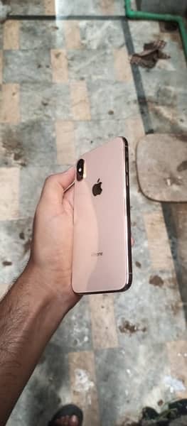 iPhone XS 64gb dual sim approved 4