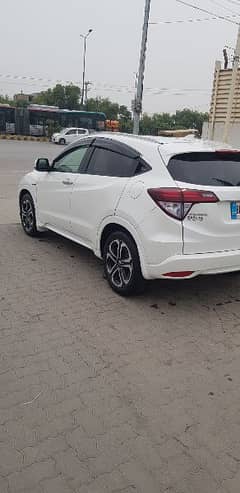 Honda Vezel 2015