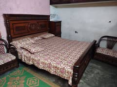 Selling full original wooden bedroom furniture
