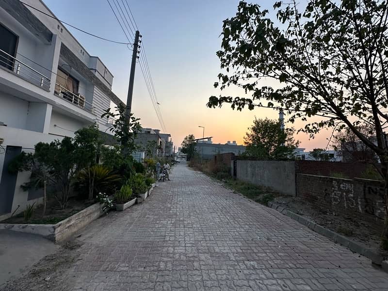 8 marla plot for sale rangers road sialkot 3