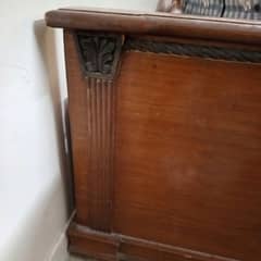 Double Bed old but good Condition