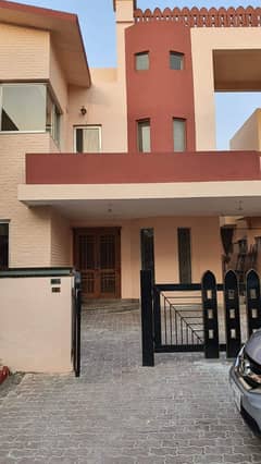 Ten Marla Single Unit Villa in Bahria Town Lahore