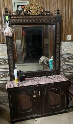 dressing table