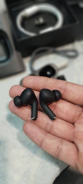 2nd Generation USA air pods 2