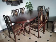 Dinning Table with very Good Condition for Sale