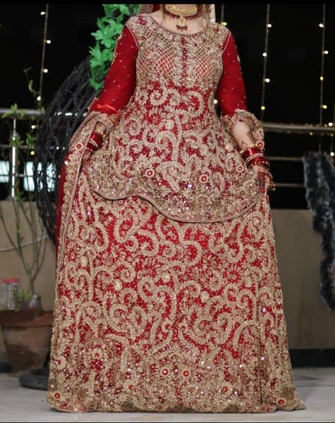 Bridal lehanga for urgent sale. 0