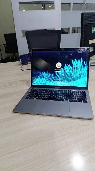 MacBook 2017 Pro, Urgent Sale, Read ad 2