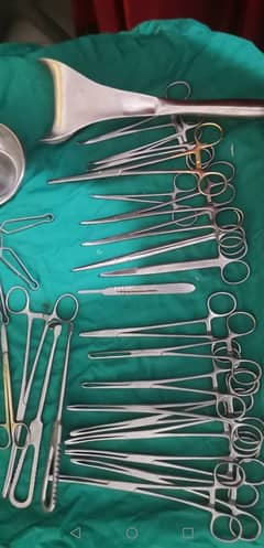 Surgical instruments operation theater table light