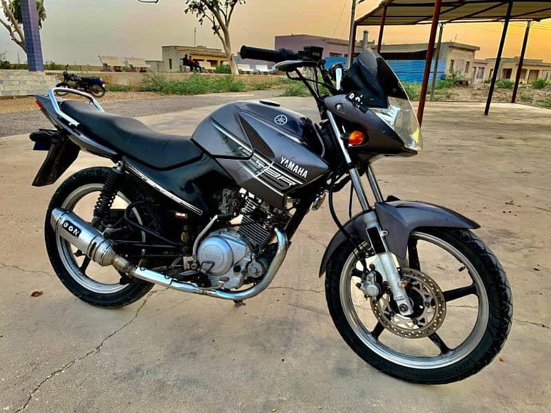 YAMAHA YBR125 7