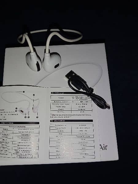 Pro Air headphones 5