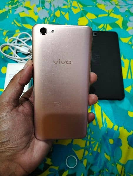 Vivo Y71 3-32 dual Sim 10/10 sale with charger 3