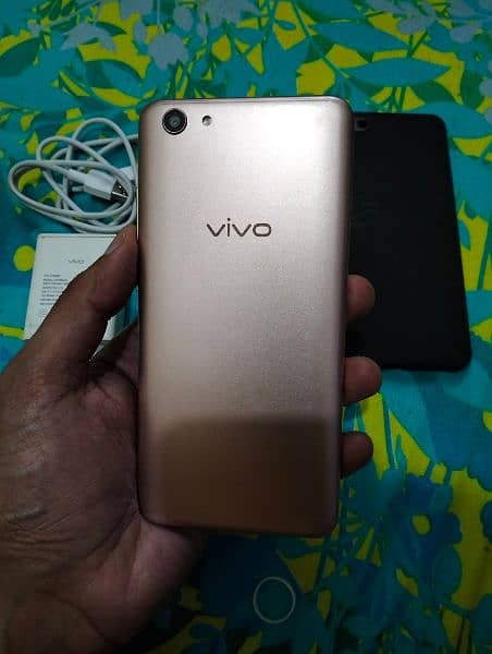 Vivo Y71 3-32 dual Sim 10/10 sale with charger 4