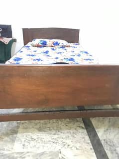 Single Wooden bed