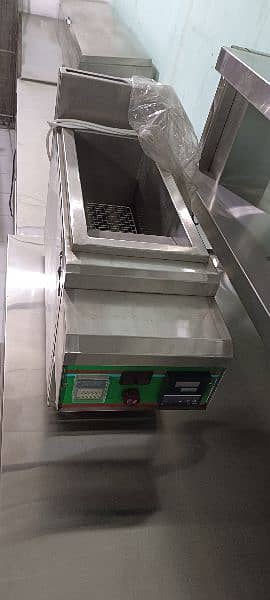 10 litter deep fryer gas working automatic we hve pizza oven fast food 2