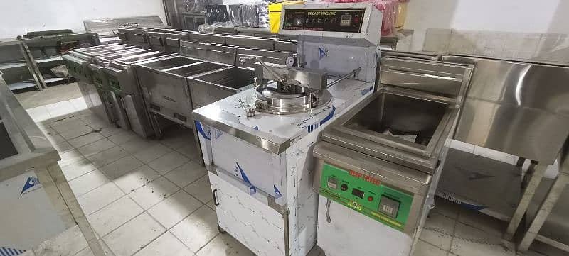 pizza make table prap chiller we have pizza oven fast food machinery 7