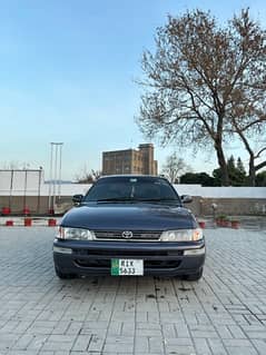 Toyota Corolla XE 2000