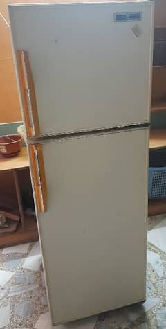 National refrigerator/ defrost refrigerator