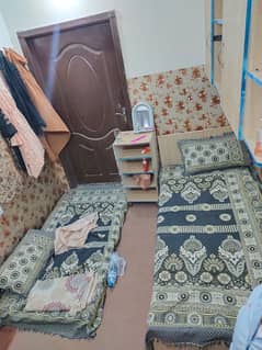 Room for rent girls boys shering Saprate families student