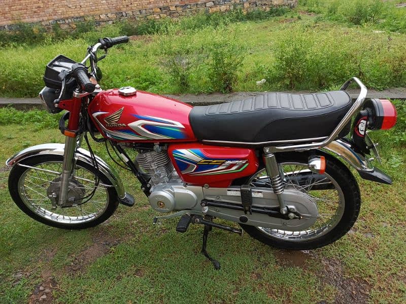 Honda 125 very good condition 8