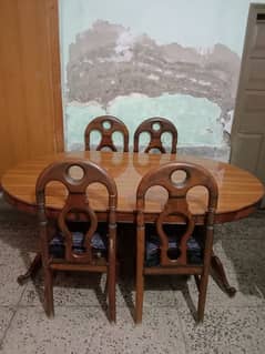 Dining Table with 6 chairs