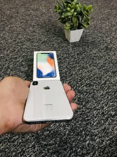 I Phone X (64 GB) PTA Approved Complete Box