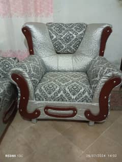 Sofa Set 5 Seater for sale