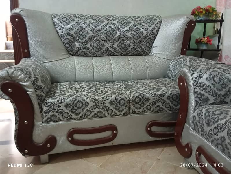 Sofa Set 5 Seater for sale 1