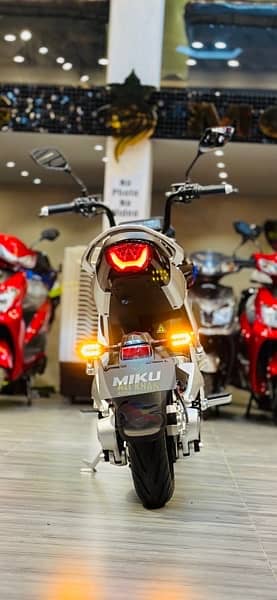 MIKU SUPER BIKE METRO E BIKE SPORTS BIKE YADEA THRILL T9 E8S Pro EV 6