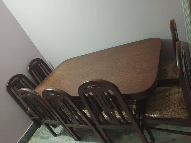 8 Seater Dining Table for sale on urgent basis 1