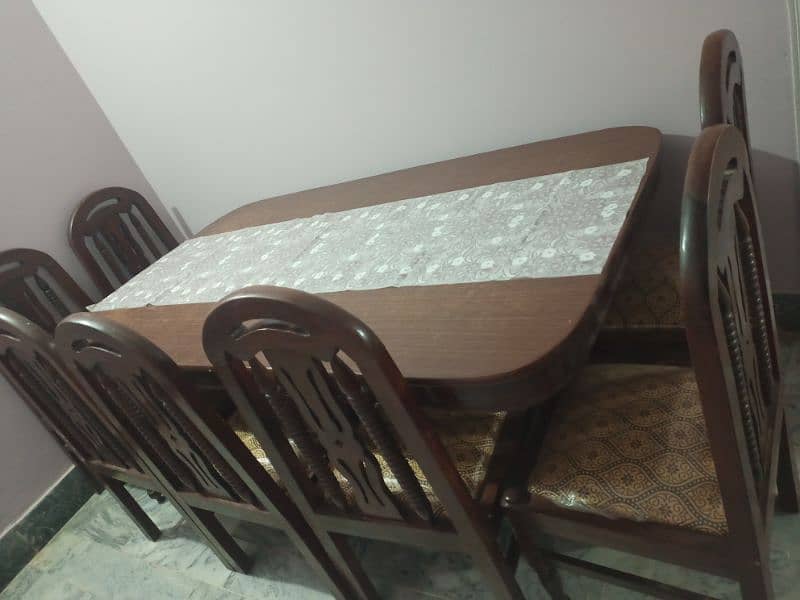 8 Seater Dining Table for sale on urgent basis 2