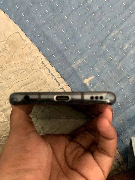 Lg G8 thinq pta approved 10/10 condition.  6/128 1