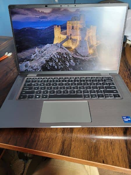 Dell lattitude 9520 i7 11th gen 8