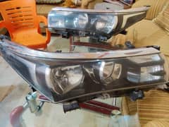 Toyota Corolla gli headlights