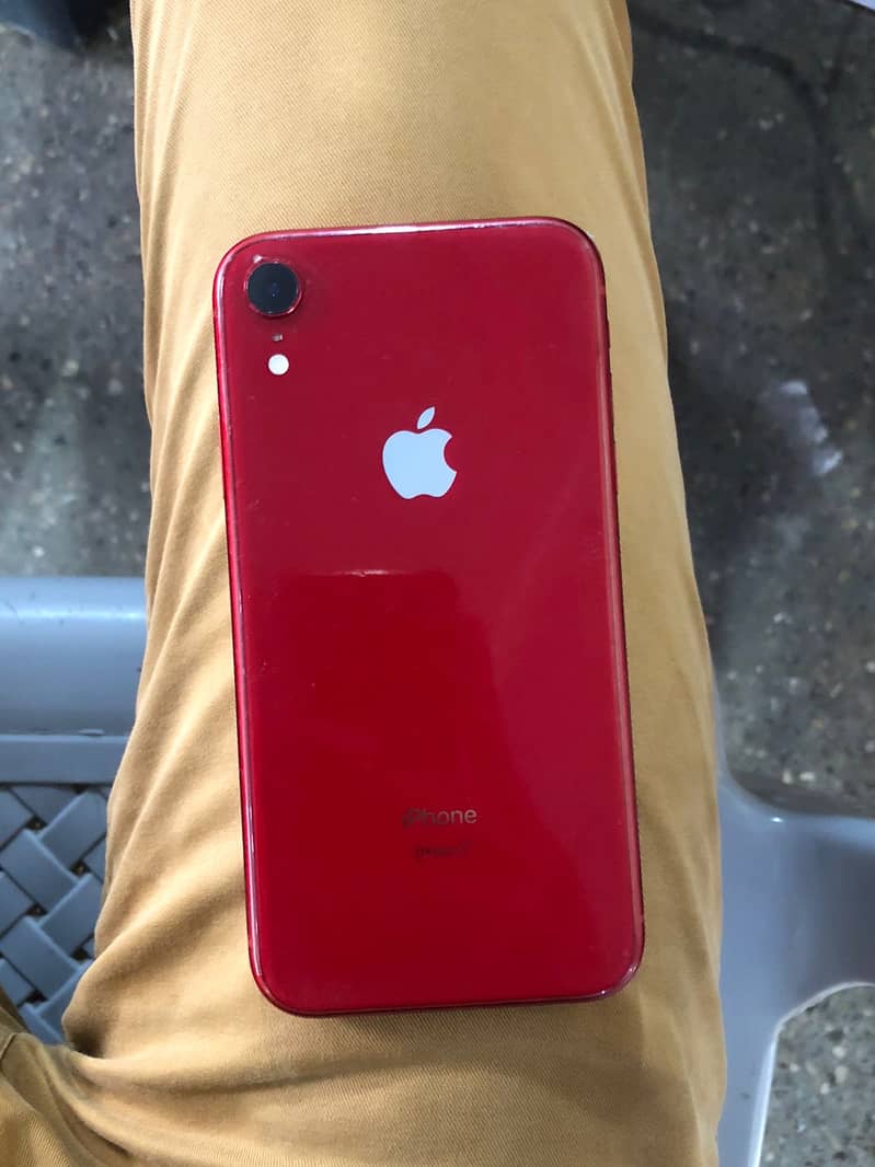 I phone Xr NON PTA 64gb red 10/10 1