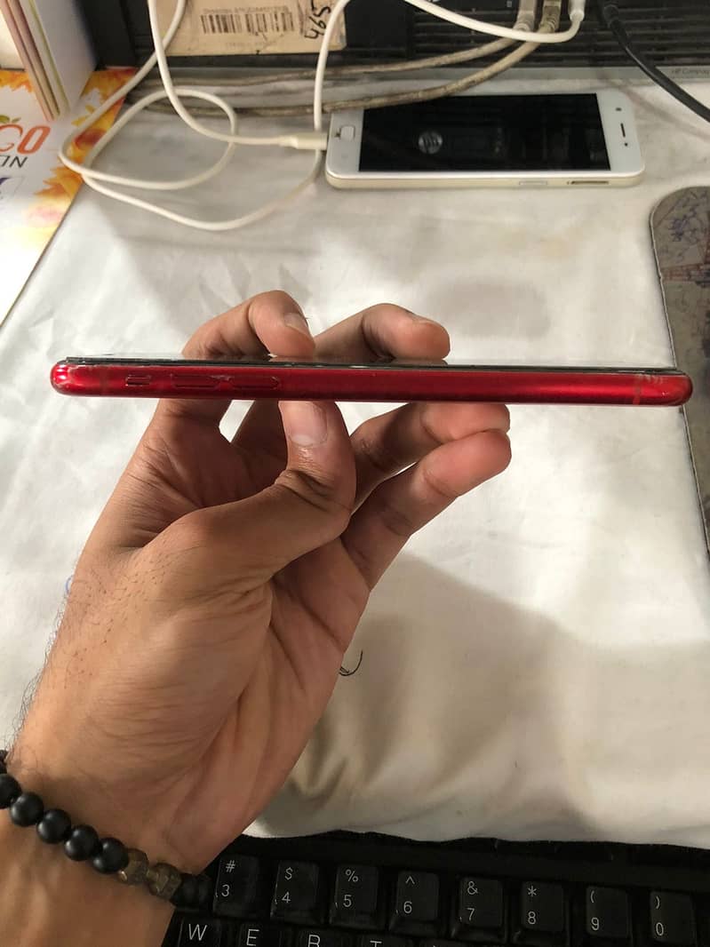 I phone Xr NON PTA 64gb red 10/10 4