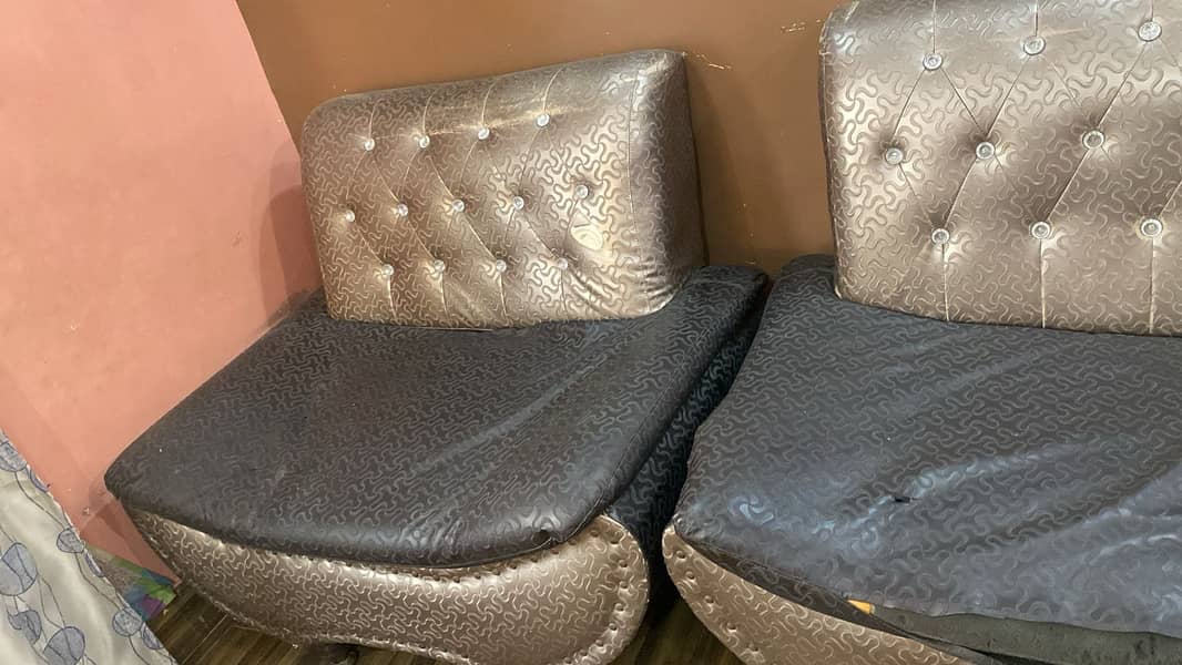 Used Sofa Set (5 Seater) 1