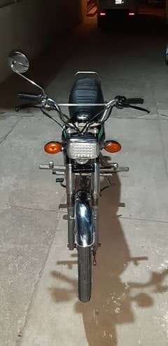 Honda 125 Black