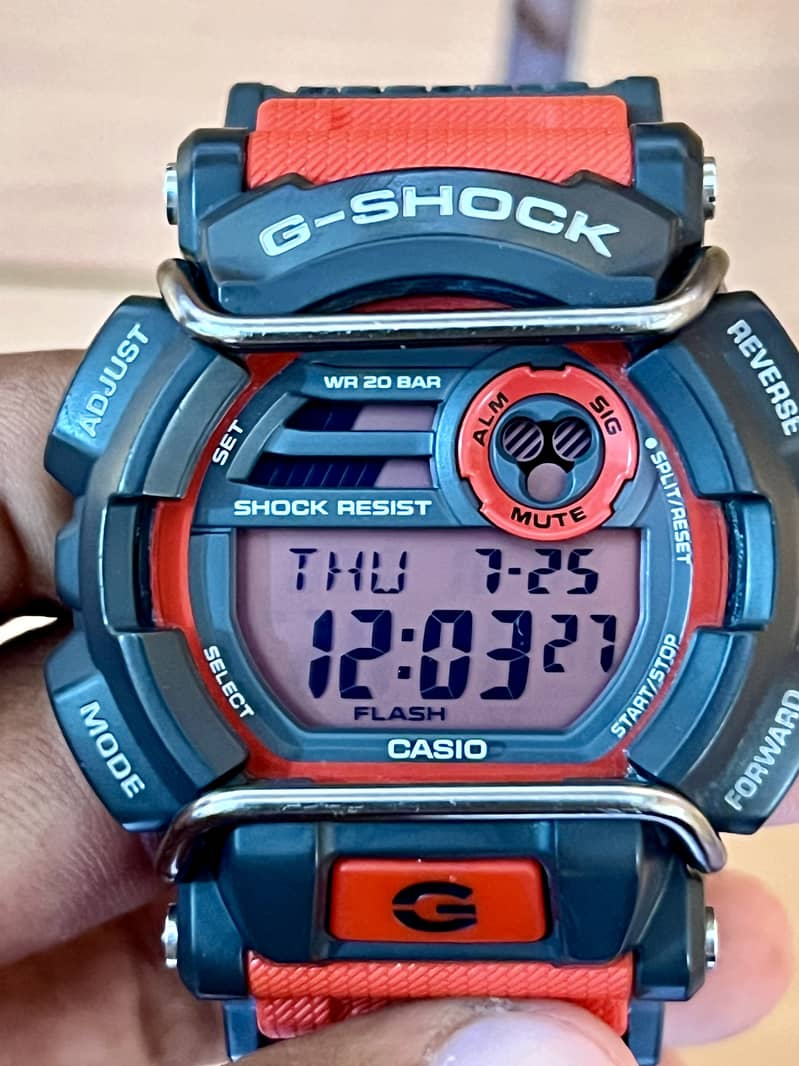 Casio G-Shock  Casio GD-400-4A 3