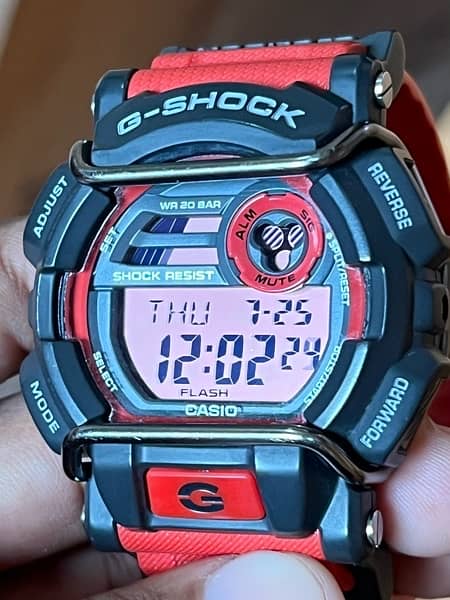 Casio G-Shock  Casio GD-400-4A 9