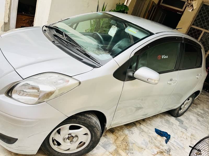 Toyota Vitz 2010 3