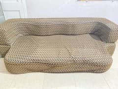 sofa comebed in good condition