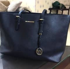 Authentic Michael Kors Leather Purse - Excellent Condition!