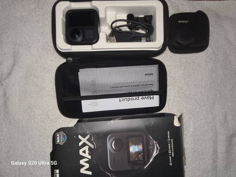 Gopro max 360 with lot of accessories 2